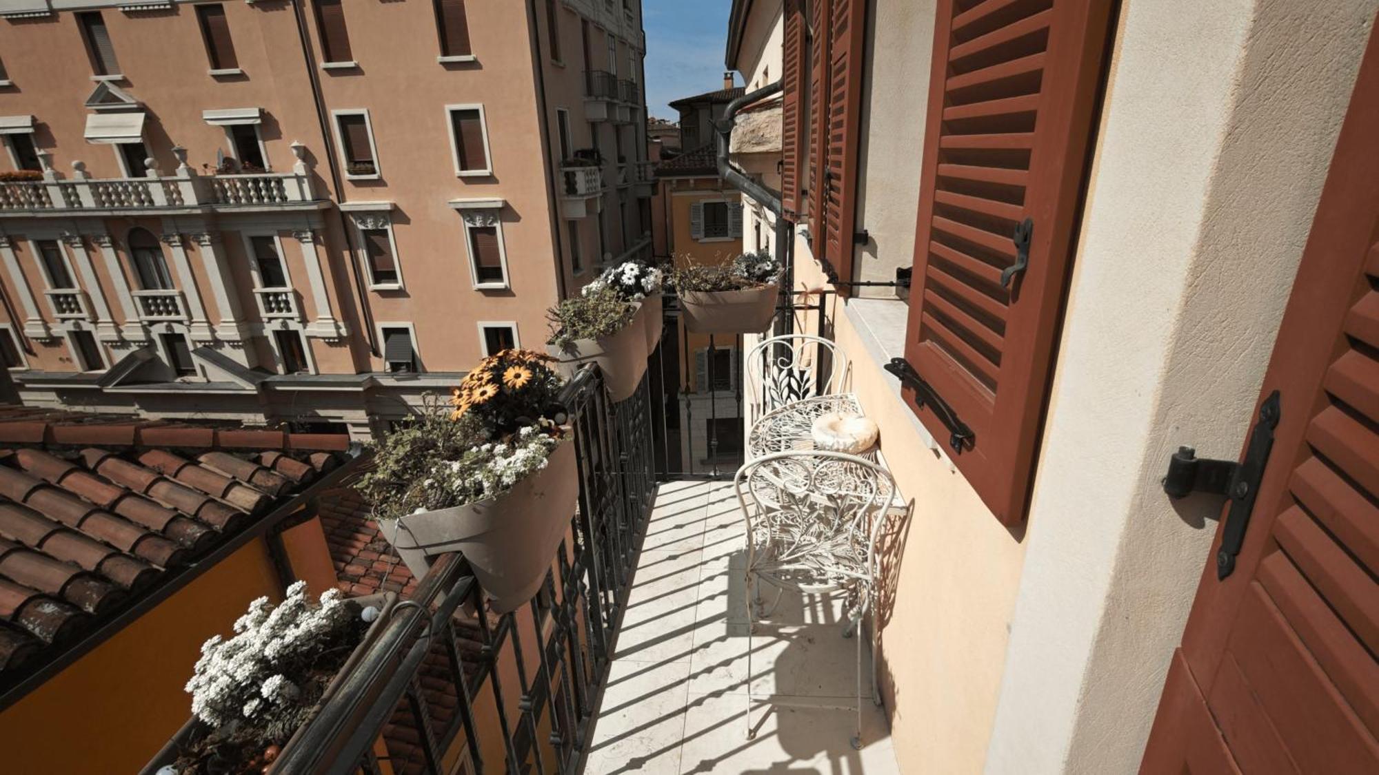 Opera Luxury Apartment ヴェローナ エクステリア 写真
